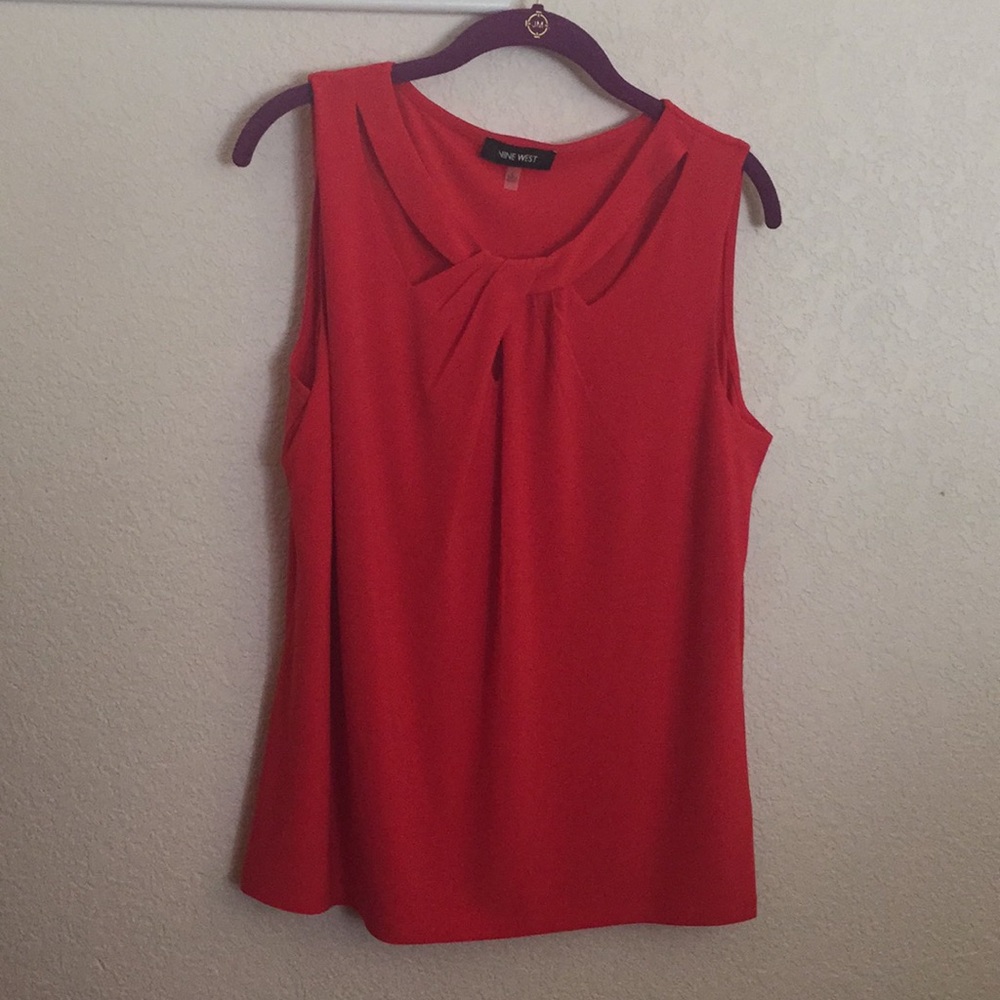 Nine West cutout front detailed top.